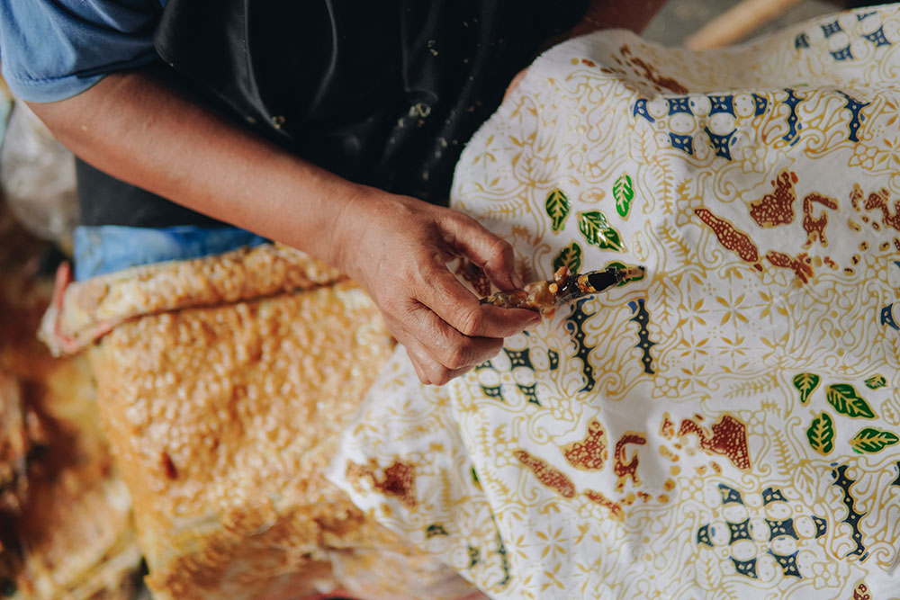 Ethical Sourcing and Fair Trade in Fashion